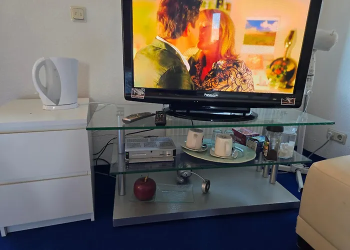 Rum i privatbostad Cozy & Queit With Marcbride